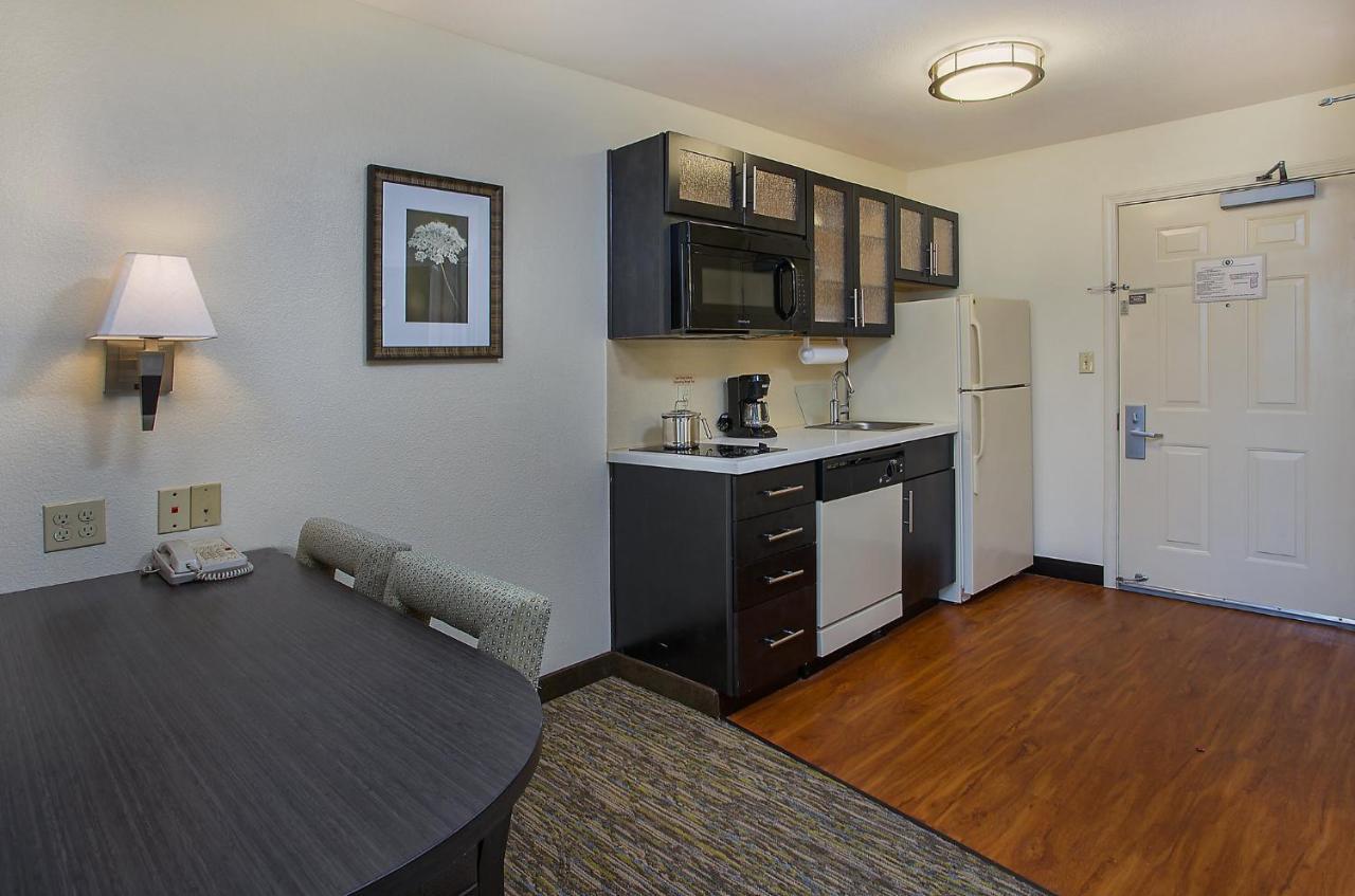 Candlewood Suites Louisville Airport By Ihg Extérieur photo